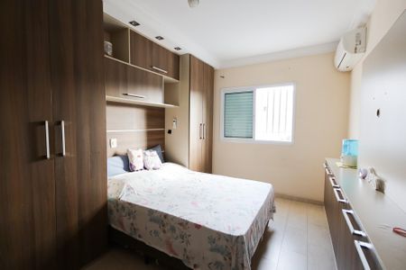 Casa à venda com 120m², 3 quartos e 3 vagas Casa à venda com 120m², 3 quartos e 3 vagasSuíte