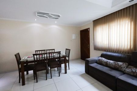 Casa à venda com 120m², 3 quartos e 3 vagas Casa à venda com 120m², 3 quartos e 3 vagasSala