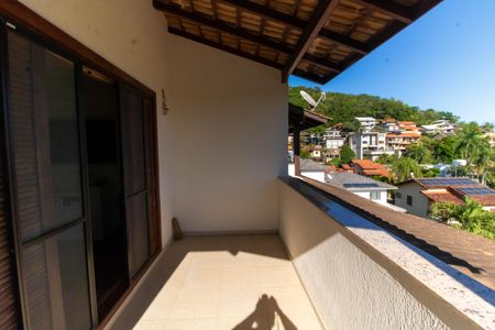 Casa de condomínio à venda com 300m², 5 quartos e 2 vagasVaranda da Suíte 3