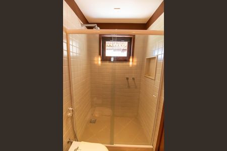 Casa de condomínio à venda com 300m², 5 quartos e 2 vagasBanheiro da Suíte 1