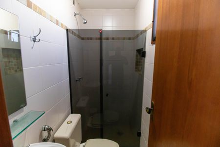 Casa de condomínio à venda com 300m², 5 quartos e 2 vagasBanheiro da Suíte Externa