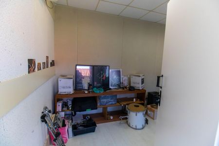 Casa de condomínio à venda com 300m², 5 quartos e 2 vagasStudio