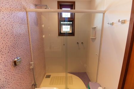 Casa de condomínio à venda com 300m², 5 quartos e 2 vagasBanheiro da Suíte 2