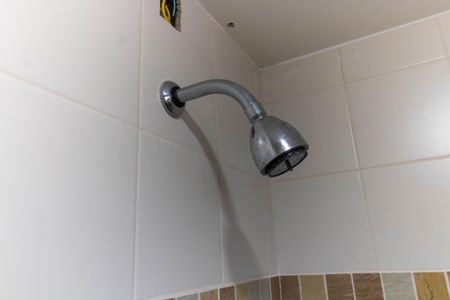 Casa de condomínio à venda com 300m², 5 quartos e 2 vagasChuveiro