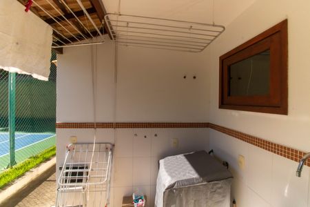 Casa de condomínio à venda com 300m², 5 quartos e 2 vagasÁrea de Serviço