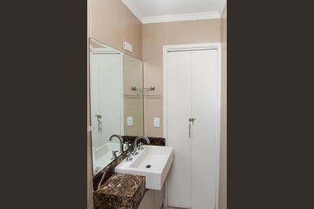 Apartamento para alugar com 154m², 5 quartos e 2 vagas Apartamento para alugar com 154m², 5 quartos e 2 vagasBanheiro da Suíte 2