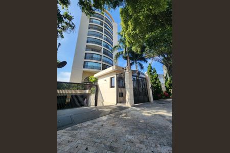 Apartamento para alugar com 154m², 5 quartos e 2 vagas Apartamento para alugar com 154m², 5 quartos e 2 vagasFachada