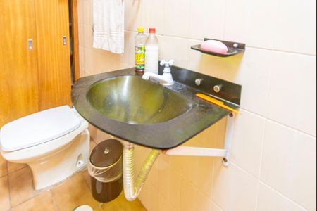 Casa à venda com 196m², 3 quartos e 2 vagasLavabo