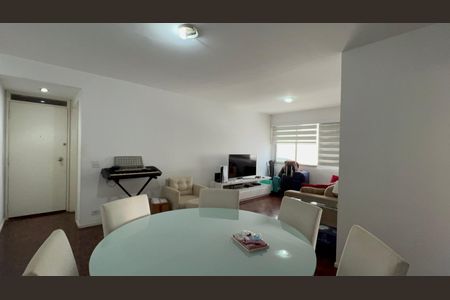 Apartamento à venda com 82m², 2 quartos e 1 vaga Apartamento à venda com 82m², 2 quartos e 1 vagaSala de Jantar