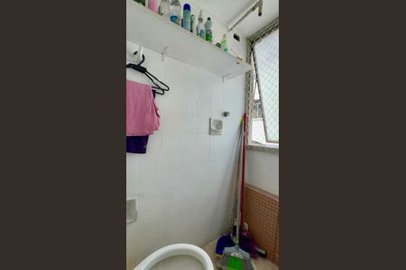 Apartamento à venda com 82m², 2 quartos e 1 vaga Apartamento à venda com 82m², 2 quartos e 1 vagaBanheiro de serviço