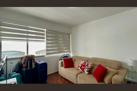 Apartamento à venda com 82m², 2 quartos e 1 vaga Apartamento à venda com 82m², 2 quartos e 1 vagaSala