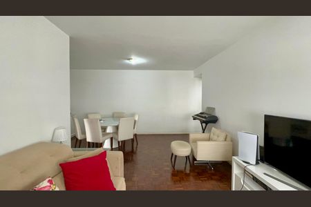 Apartamento à venda com 82m², 2 quartos e 1 vaga Apartamento à venda com 82m², 2 quartos e 1 vagaSala