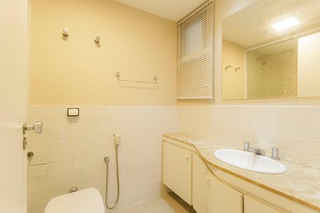 Apartamento à venda com 115m², 3 quartos e 1 vagaBanheiro da Suíte