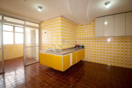 Apartamento à venda com 176m², 3 quartos e 2 vagasCozinha