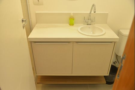 Apartamento à venda com 60m², 2 quartos e 1 vagaBanheiro Social