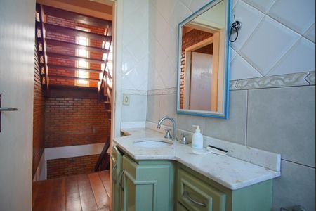 Casa à venda com 230m², 3 quartos e 2 vagasBanheiro