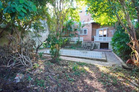 Casa à venda com 230m², 3 quartos e 2 vagasÁrea Externa