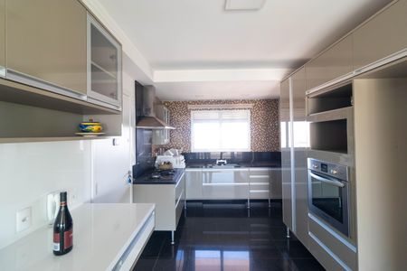 Apartamento à venda com 166m², 3 quartos e 3 vagas Apartamento à venda com 166m², 3 quartos e 3 vagasCozinha