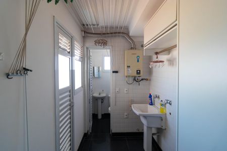 Apartamento à venda com 166m², 3 quartos e 3 vagas Apartamento à venda com 166m², 3 quartos e 3 vagasÁrea de Serviço