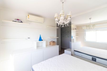 Apartamento à venda com 166m², 3 quartos e 3 vagas Apartamento à venda com 166m², 3 quartos e 3 vagasSuíte 01