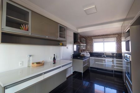 Apartamento à venda com 166m², 3 quartos e 3 vagas Apartamento à venda com 166m², 3 quartos e 3 vagasCozinha