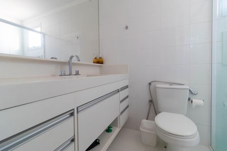 Apartamento à venda com 166m², 3 quartos e 3 vagas Apartamento à venda com 166m², 3 quartos e 3 vagasBanheiro da Suíte 01