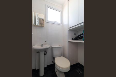 Apartamento à venda com 166m², 3 quartos e 3 vagas Apartamento à venda com 166m², 3 quartos e 3 vagasBanheiro de serviço