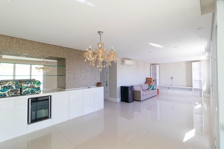 Apartamento à venda com 166m², 3 quartos e 3 vagas Apartamento à venda com 166m², 3 quartos e 3 vagasSala