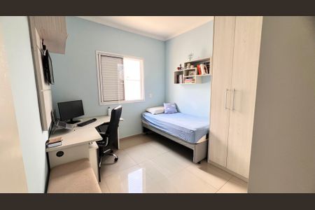 Casa de condomínio à venda com 147m², 3 quartos e 2 vagasQuarto