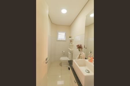 Casa de condomínio à venda com 147m², 3 quartos e 2 vagasBanheiro