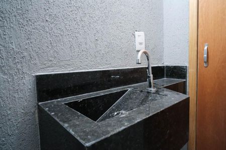 Casa à venda com 109m², 3 quartos e 2 vagasLavabo