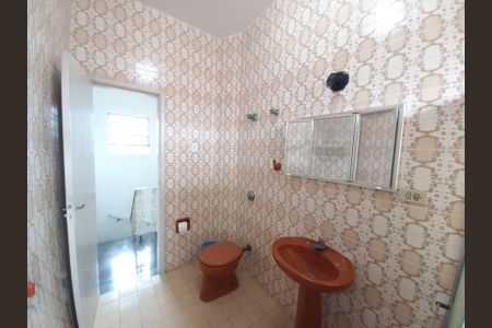 Casa para alugar com 350m², 3 quartos e 4 vagasBanheiro 1
