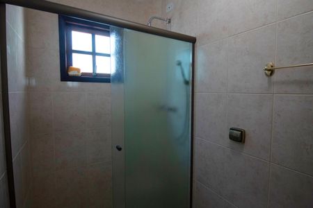 Casa à venda com 216m², 5 quartos e 4 vagasBanheiro Social