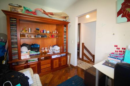 Casa à venda com 216m², 5 quartos e 4 vagasQuarto 3