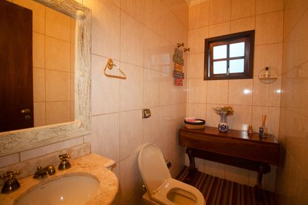 Casa à venda com 216m², 5 quartos e 4 vagasLavabo