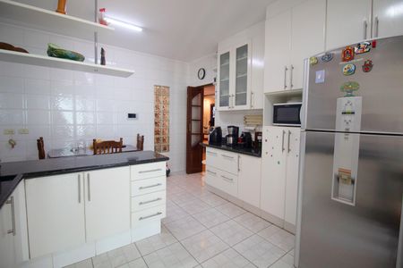 Casa à venda com 216m², 5 quartos e 4 vagasCozinha