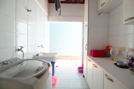 Casa à venda com 216m², 5 quartos e 4 vagasÁrea de Serviço