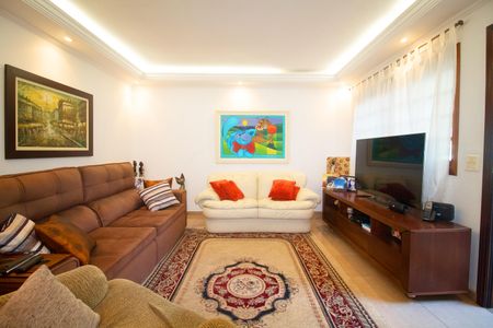 Casa à venda com 216m², 5 quartos e 4 vagasSala