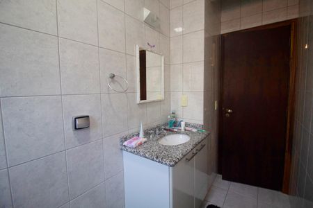 Casa à venda com 216m², 5 quartos e 4 vagasBanheiro - Quarto 4
