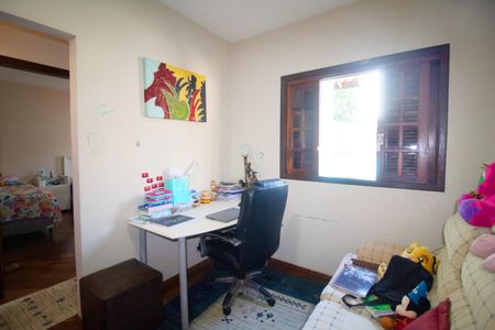 Casa à venda com 216m², 5 quartos e 4 vagasQuarto 3