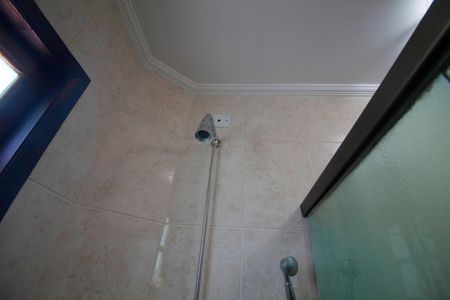 Casa à venda com 216m², 5 quartos e 4 vagasBanheiro Social