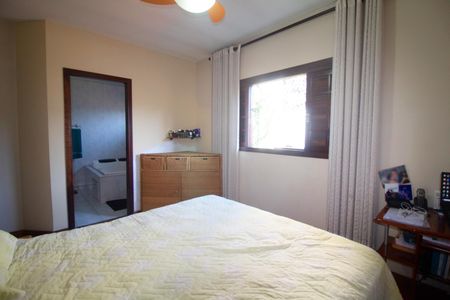 Casa à venda com 216m², 5 quartos e 4 vagasQuarto 1