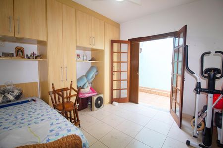 Casa à venda com 216m², 5 quartos e 4 vagasQuarto 5