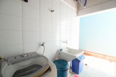 Casa à venda com 216m², 5 quartos e 4 vagasÁrea de Serviço