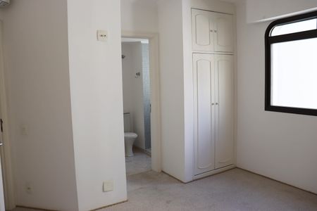 Apartamento para alugar com 200m², 3 quartos e 3 vagasSuíte 1