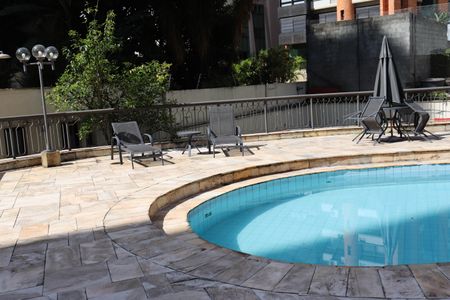 Apartamento para alugar com 200m², 3 quartos e 3 vagasÁrea comum - Piscina