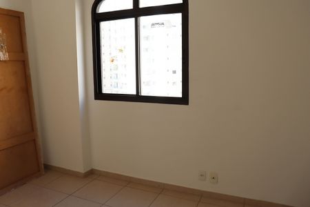 Apartamento para alugar com 200m², 3 quartos e 3 vagasQuarto de Serviço
