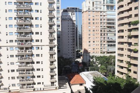 Apartamento para alugar com 200m², 3 quartos e 3 vagasVista da Suíte 2