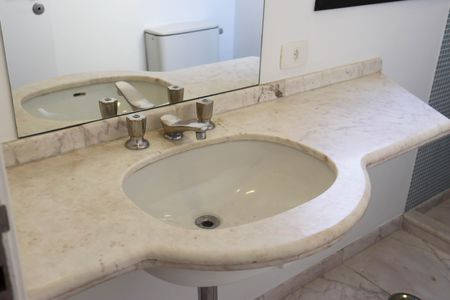 Apartamento para alugar com 200m², 3 quartos e 3 vagasBanheiro da Suíte 2