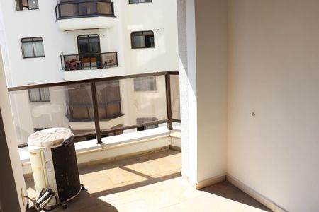 Apartamento para alugar com 200m², 3 quartos e 3 vagasVaranda